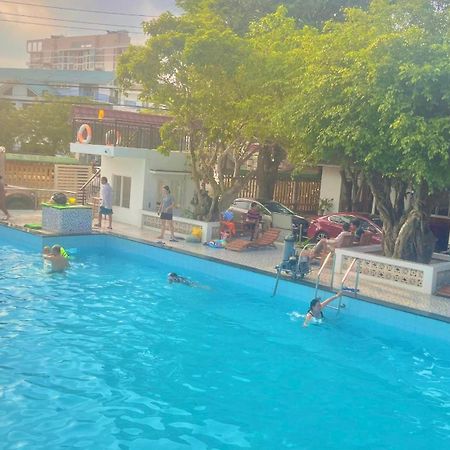Caroline Resort 头顿 外观 照片