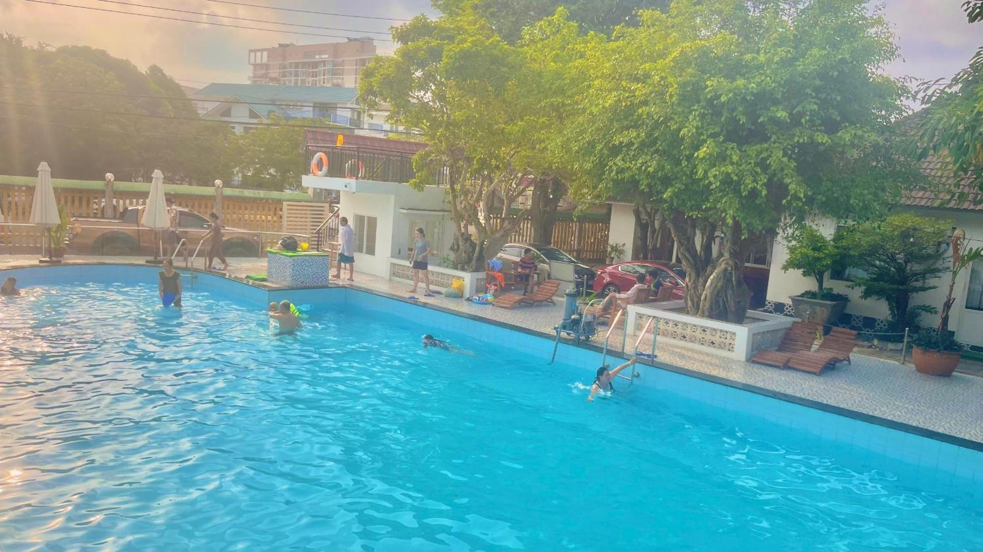 Caroline Resort 头顿 外观 照片